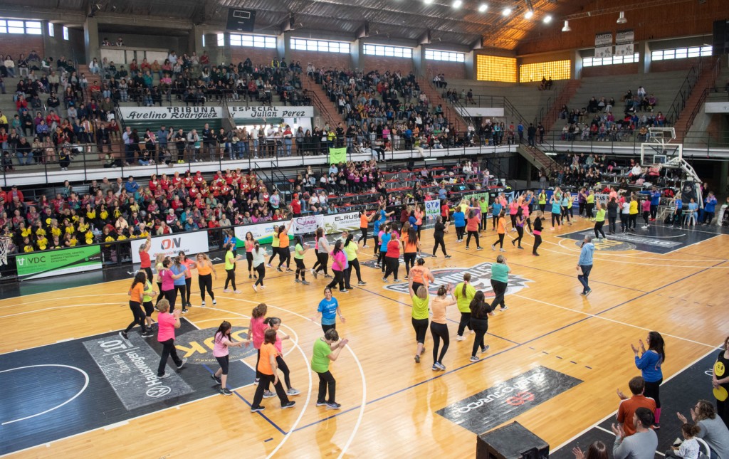 El Maxi Gimnasio de Estudiantes vibró al ritmo de un nuevo Muni Gym