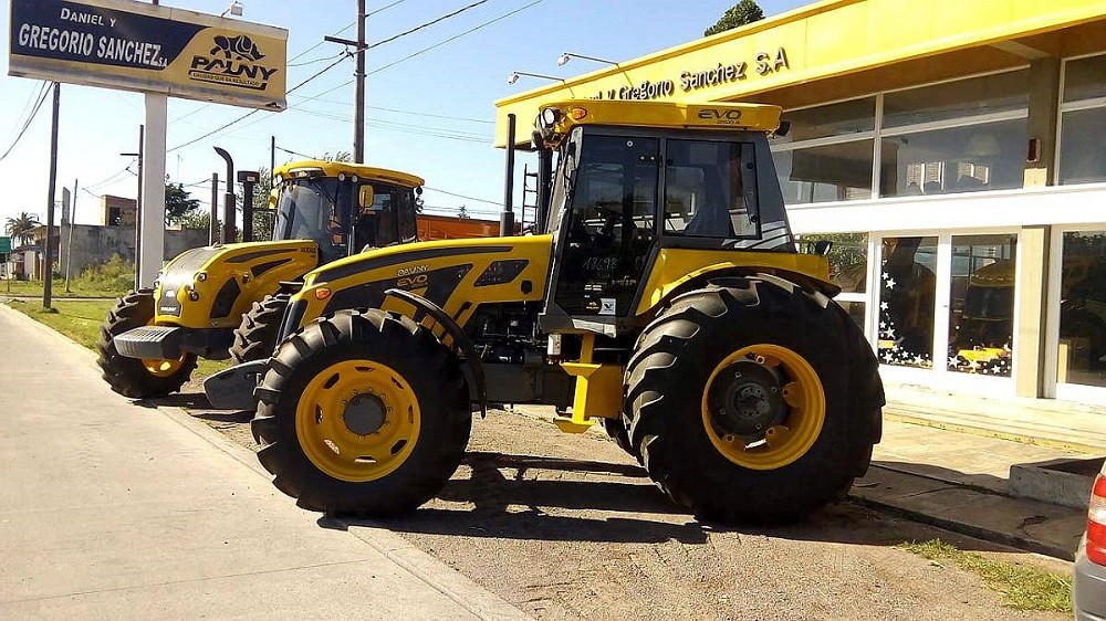 Nuevos modelos de tractores Pauny en Olavarría