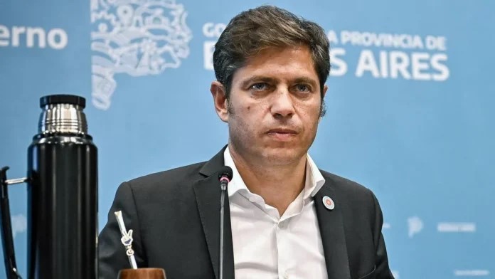 Kicillof oficializó la prórroga del Presupuesto y la ley Impositiva tras el rechazo legislativo