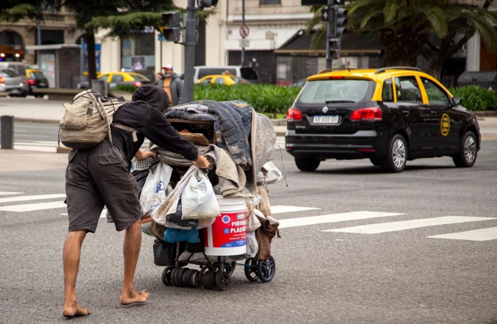 Una familia necesitó $1.024.435 para no ser pobre