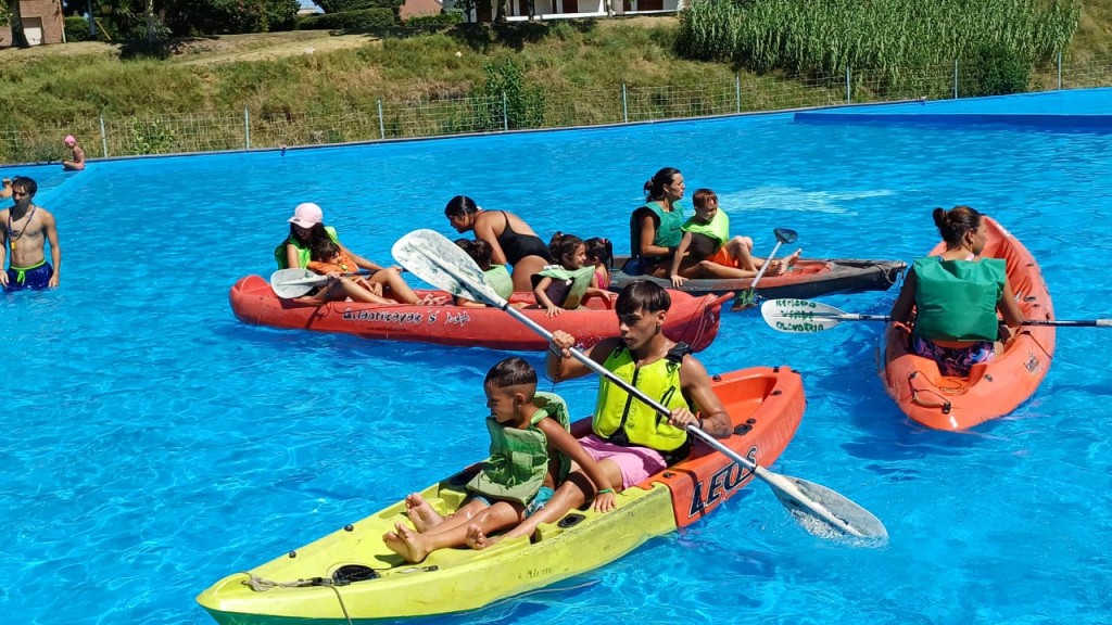 Remada Verde visitó la colonia de vacaciones de Racing