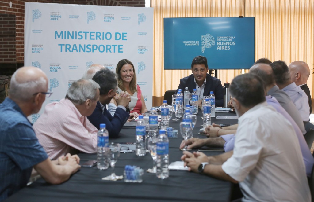 El Ministro de Transporte se reunió con empresarios y llamó a “buscar un equilibrio que proteja a los usuarios”