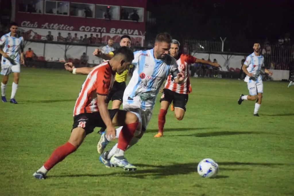 Ferro perdió 3 a 0 con Costa Brava y quedó afuera del Torneo Regional Amateur