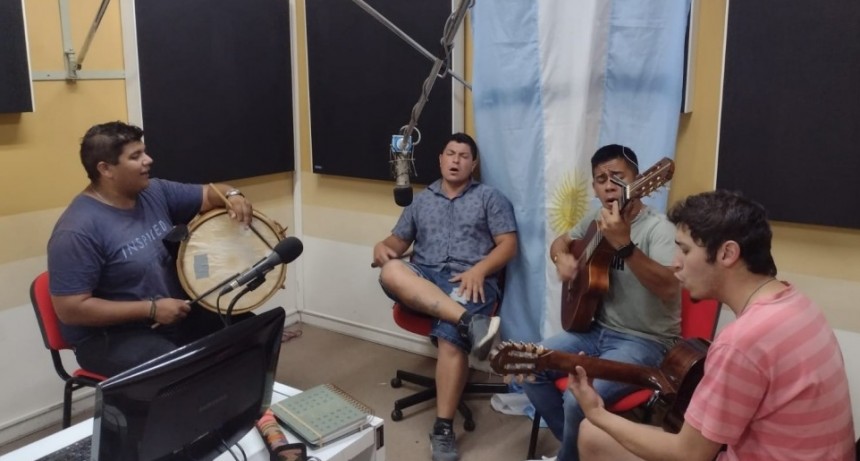 Los Herederos visitaron los estudios de Radio Olavarría