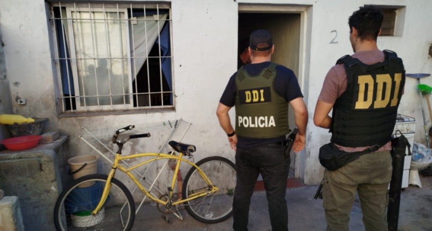 Secuestran marihuana y cocaína en un allanamiento en el Barrio Luján