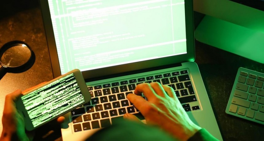 Hackeos y estafas, los ciberdelitos más comunes en la región
