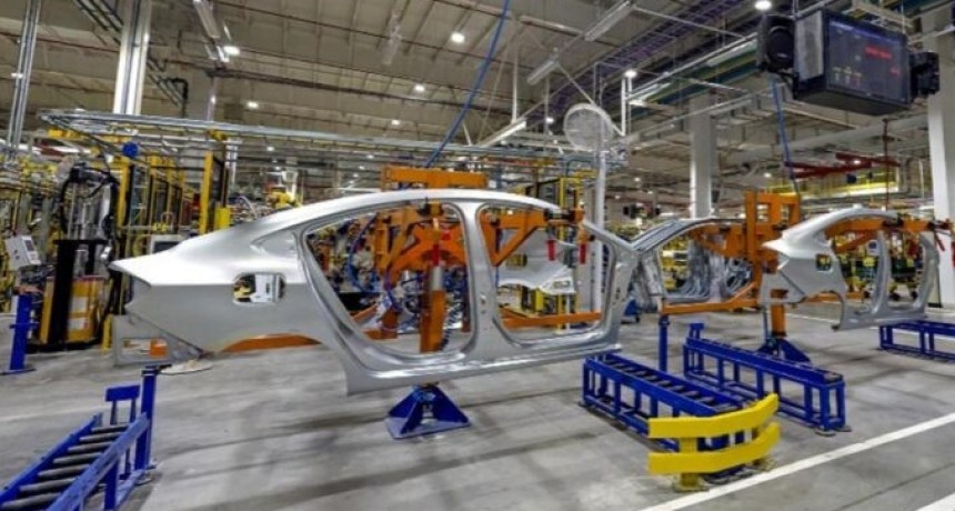 La industria acumula una caída de 9,7% en once meses de 2024