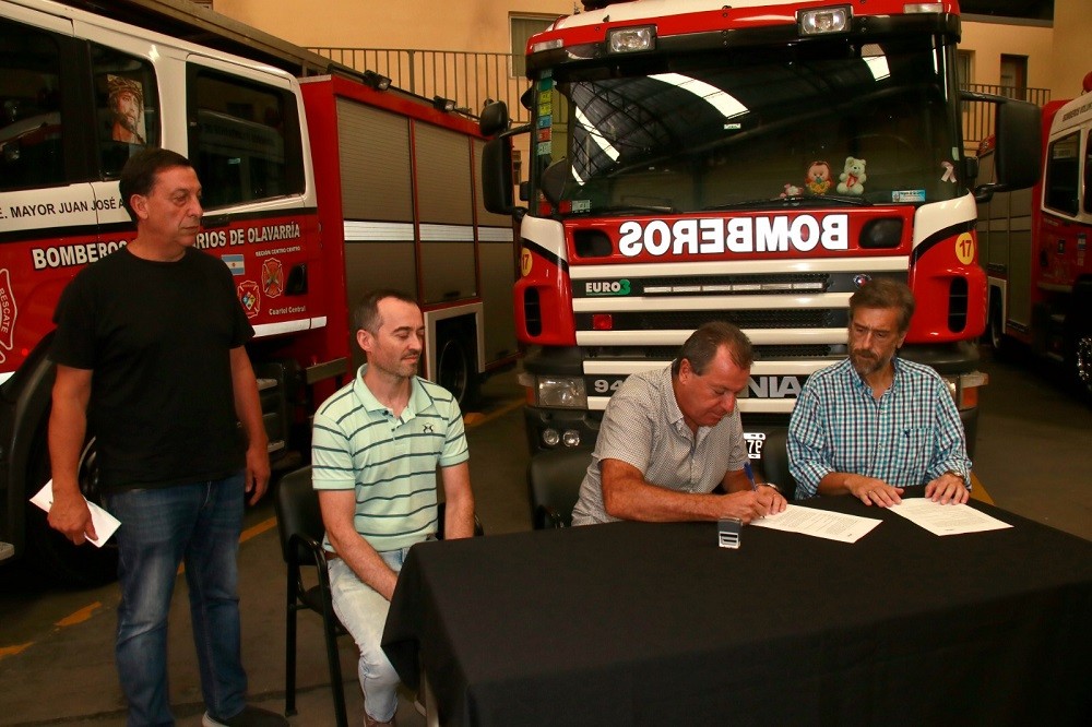 Camuzzi Gas realizó una importante donación a Bomberos de Olavarría