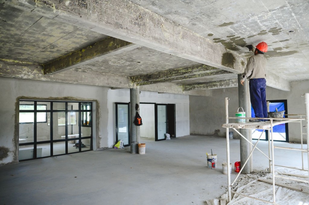 El intendente Wesner recorrió la construcción del Centro Recreativo y Deportivo en el ex Matadero Municipal