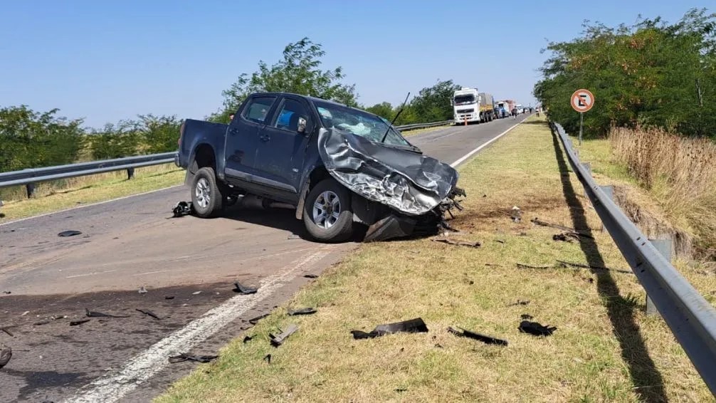 Violento choque en la ruta 226: tres vehículos implicados y cinco heridos 