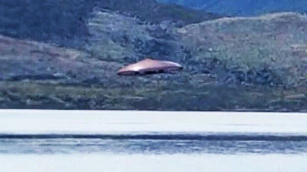 Misterio alrededor de la foto de un posible OVNI en el Canal de Beagle