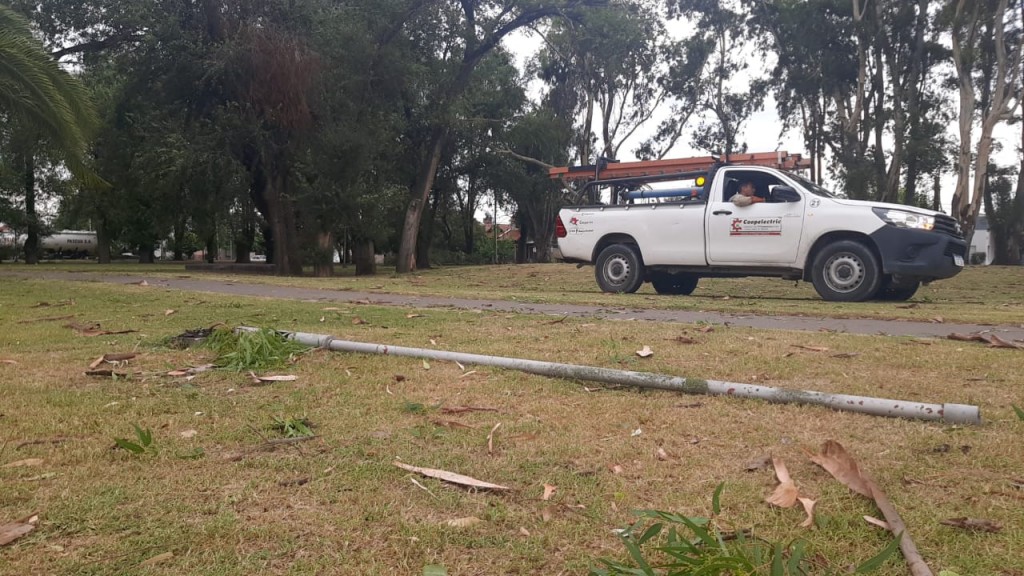 Energía: la tormenta sacó de servicio cuatro, de un total de diez alimentadores de media tensión