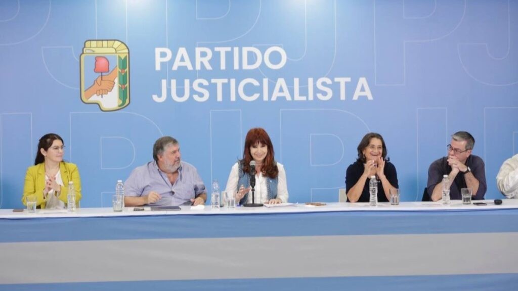 CFK presidió la primera reunión del PJ Nacional del año