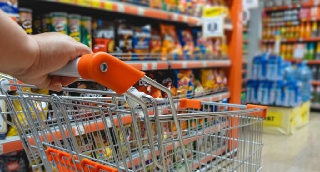 Las ventas en supermercados cayeron un 11% en 2024