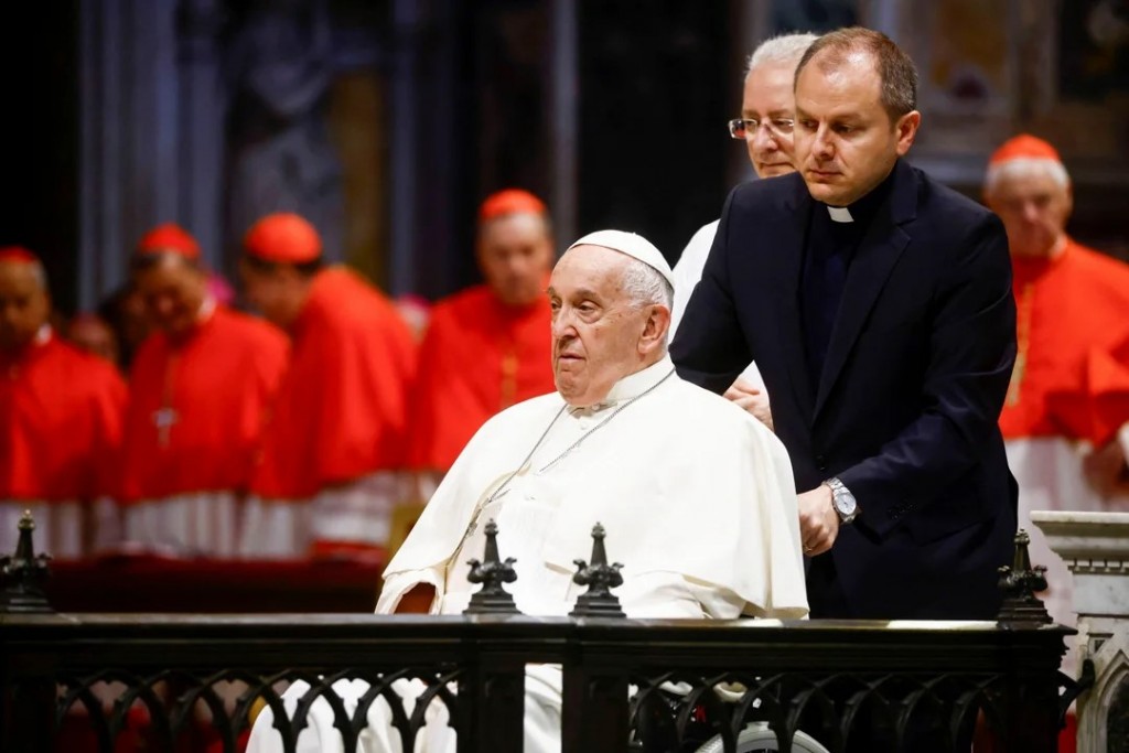 Mejora la salud del Papa Francisco