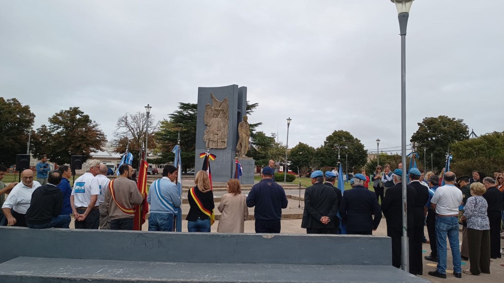 Acto en conmemoración al 213° Aniversario de la Creación de la Bandera