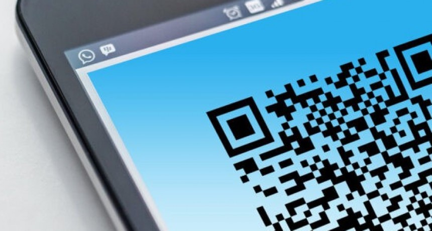 Activan el pago en dólares con débito y QR: será válido para comprar en cuotas