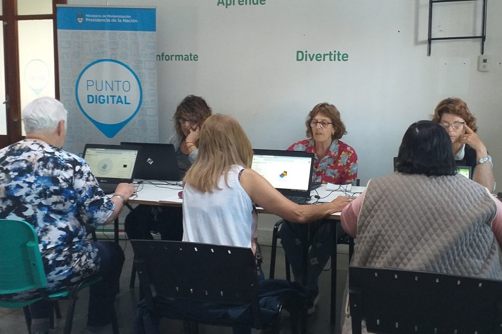 Inician los cursos en el Punto Digital