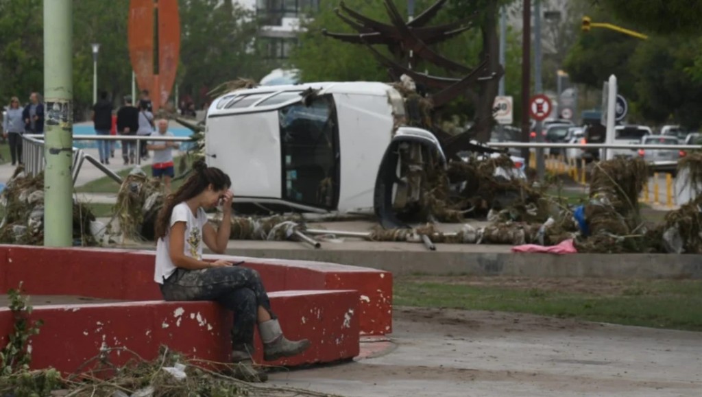 Milei decretó tres días de duelo por las víctimas del temporal en Bahía Blanca