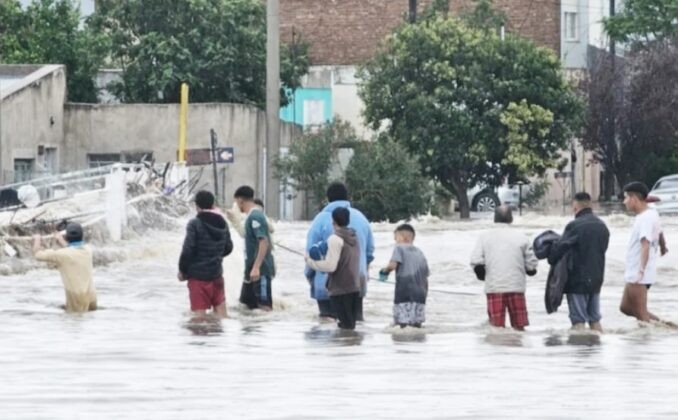 Bahía Blanca: con farmacias afectadas por el temporal pero sin faltantes de medicamentos