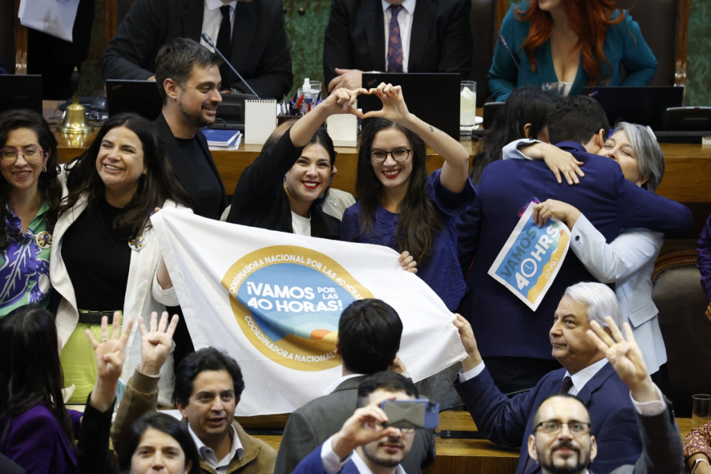 Chile redujo la jornada laboral a 40 horas semanales 