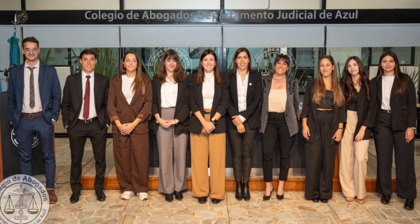 Azul: Nuevos profesionales del Colegio de Abogados