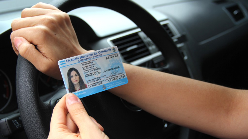 Aumenta el costo de las multas y de la confección de la Licencia de Conducir