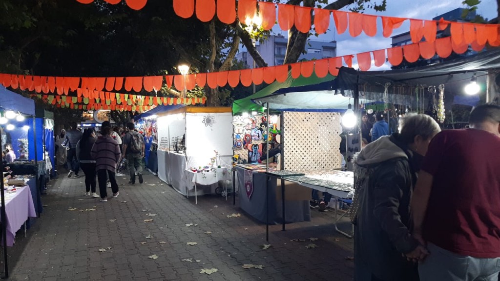 Feria en la plaza este fin de semana largo