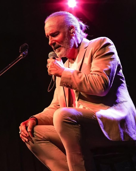 Manuel Wirzt y un recorrido por su vida artística