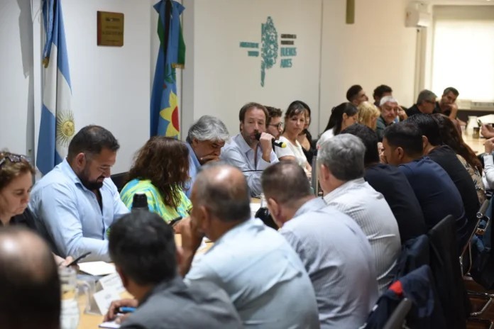 Provincia y los gremios vuelven a reunirse este lunes por paritarias