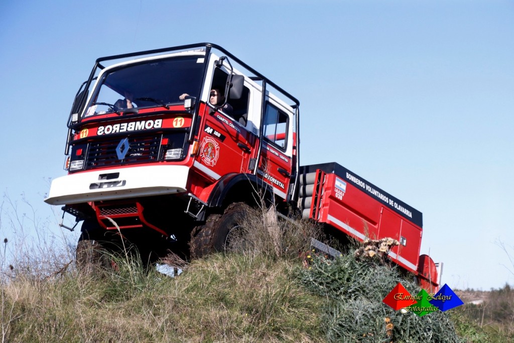 Bomberos de Olavarría se capacitaron en conducción 4x4