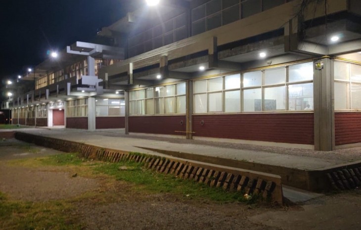 Directores de Escuelas Secundarias convocan a un abrazo simbólico a la EES N°8
