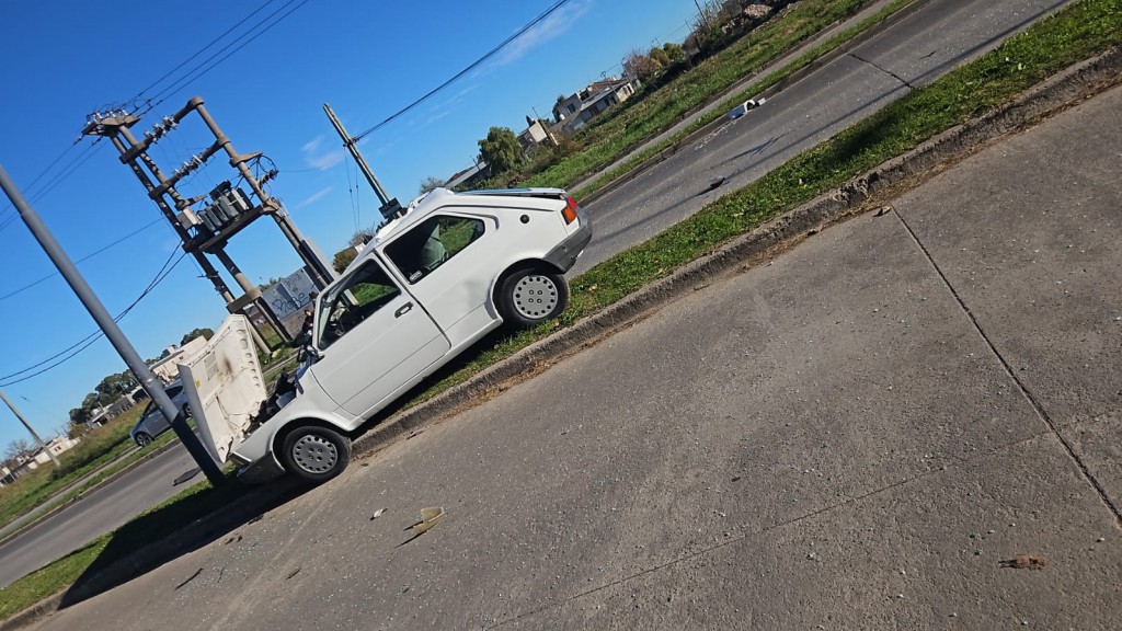 Joven herido tras fuerte accidente en Avenida Colón 