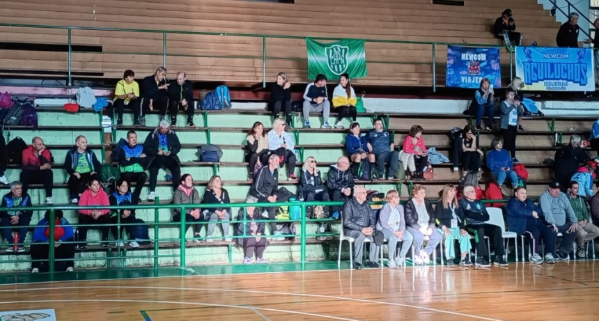 Inició el primer Torneo Nacional de New Com +68 en Olavarría