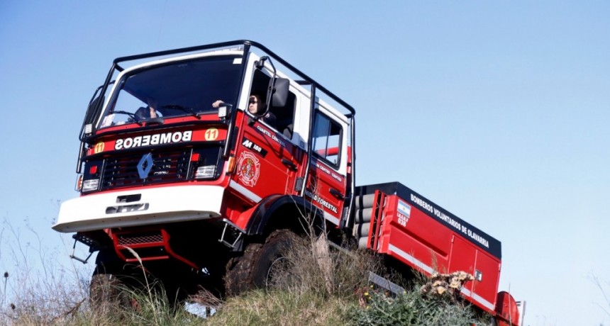 Bomberos de Olavarría se capacitaron en conducción 4x4