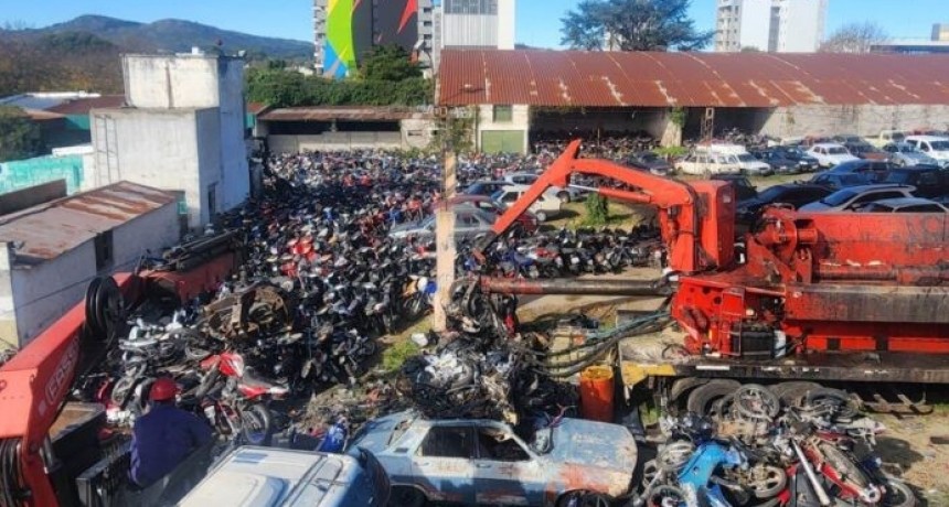 En Tandil, compactan unos 1.500 vehículos secuestrados entre 2018 y 2022