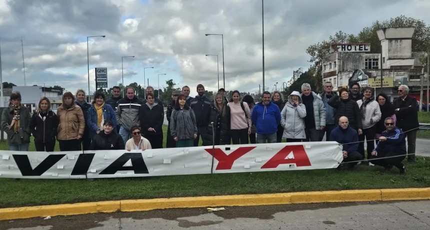 Azuleños reclamaron por mantenimiento y autovía en la Ruta 3