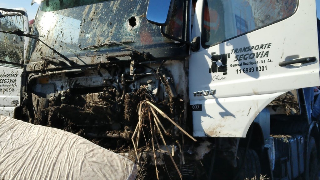 Daireaux: Camionero muere tras atravesar piquete de transportistas
