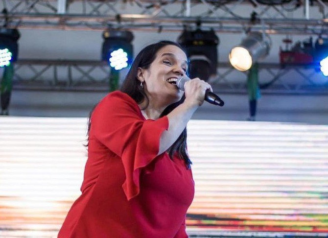 Gabriela Carel presenta su  nuevo álbum “Sur Arriba”