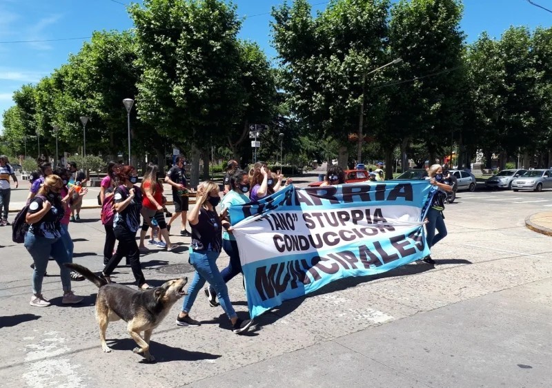 Municipales paran este miércoles y podrían afectarse servicios