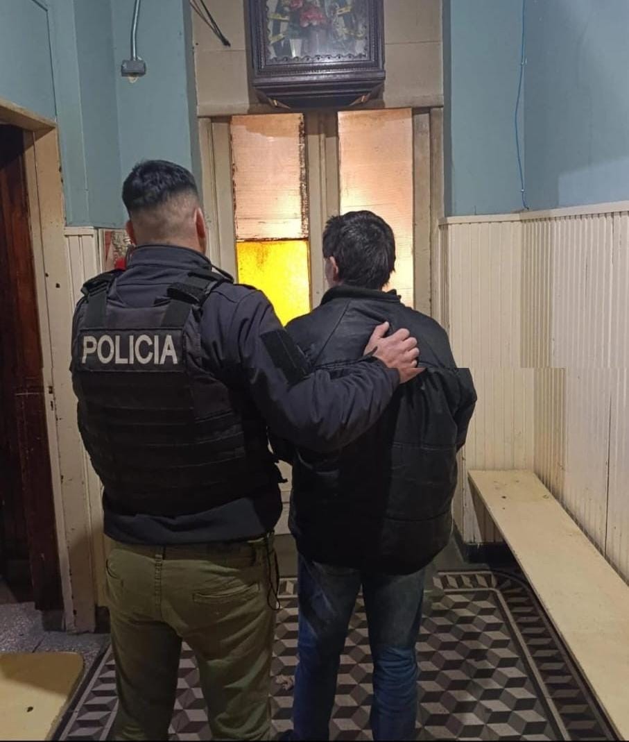 Detenido por desobediencia y amenazas