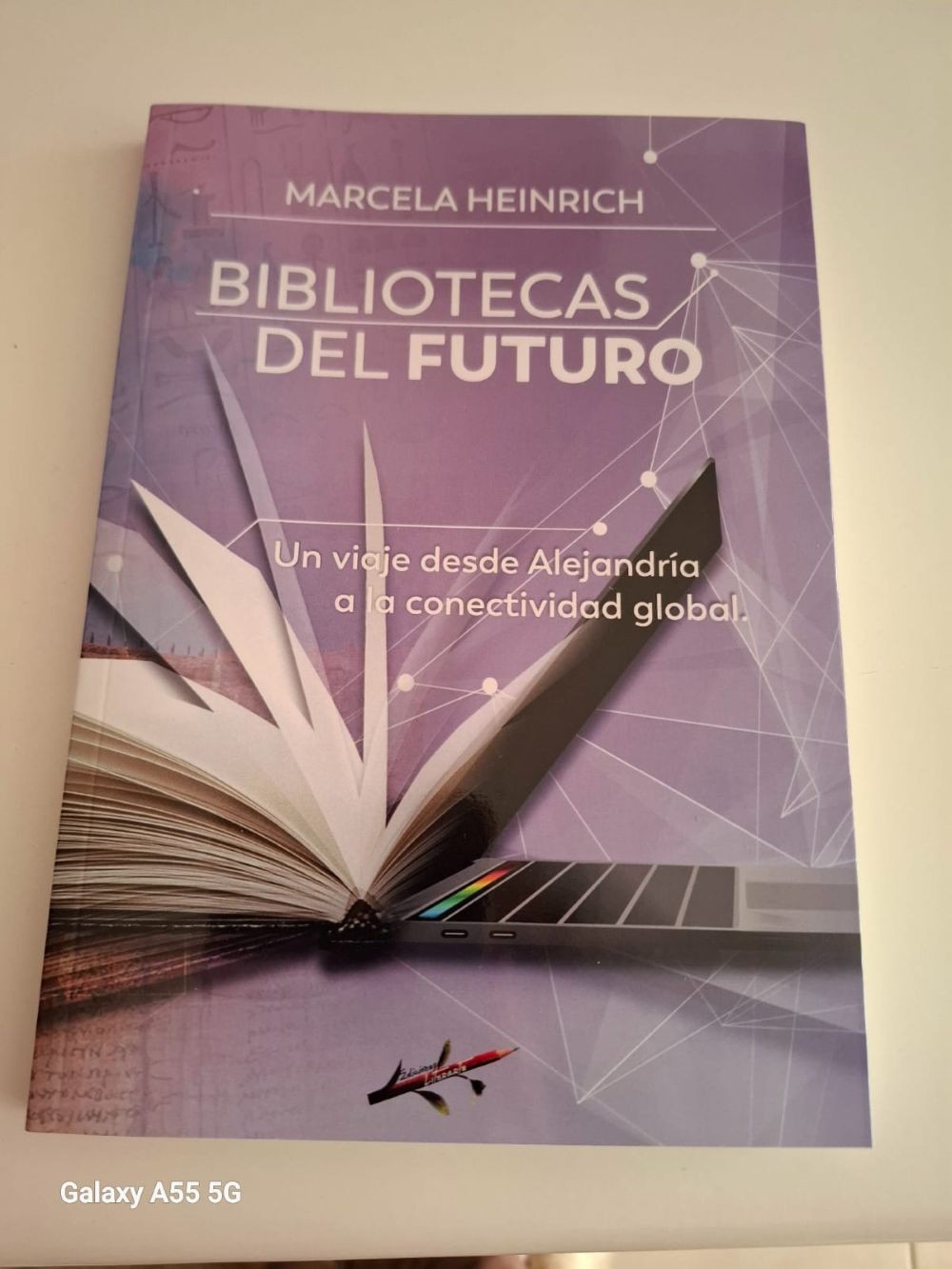 Presentan el libro 