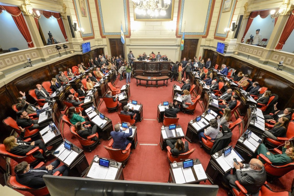 Dieron media sanción a reelecciones indefinidas y aprobaron pliegos judiciales