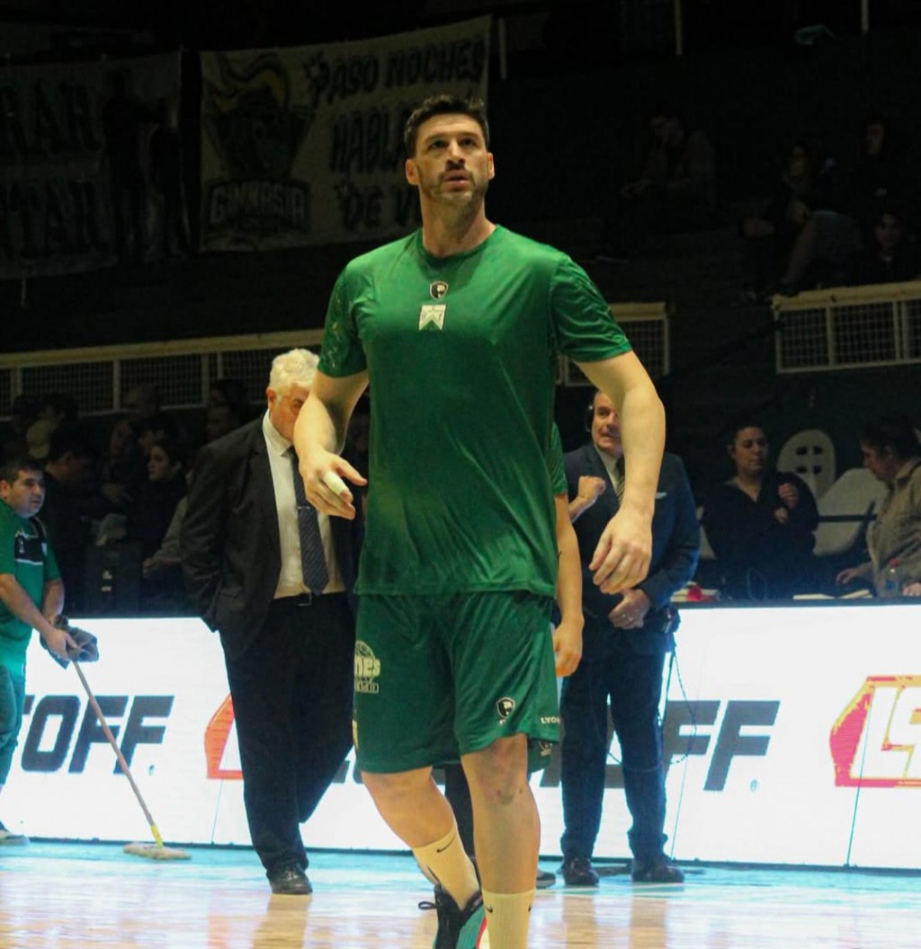 Alejandro Diez realizará un Campus de Basquet a beneficio del Club Ferro
