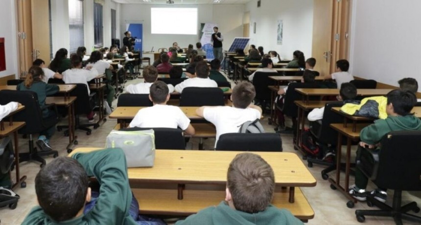 Bajó un 40 % la inscripción a los vouchers para educación privada