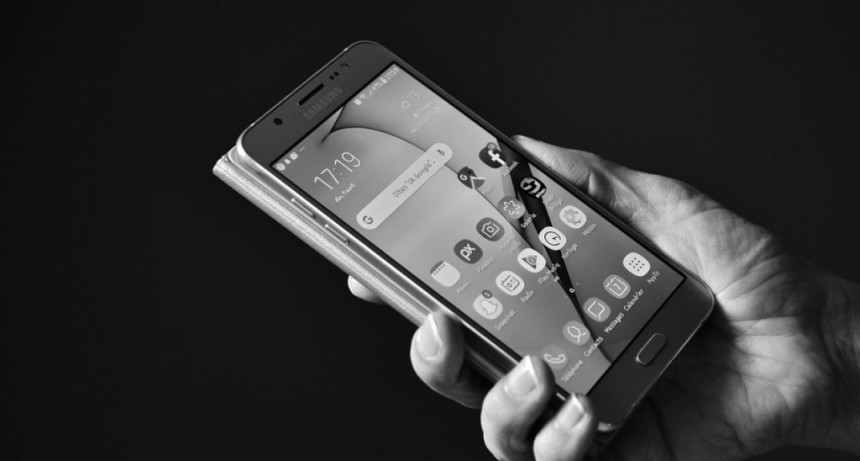 Causa Terrenos: sin imputados, abren un teléfono celular este lunes