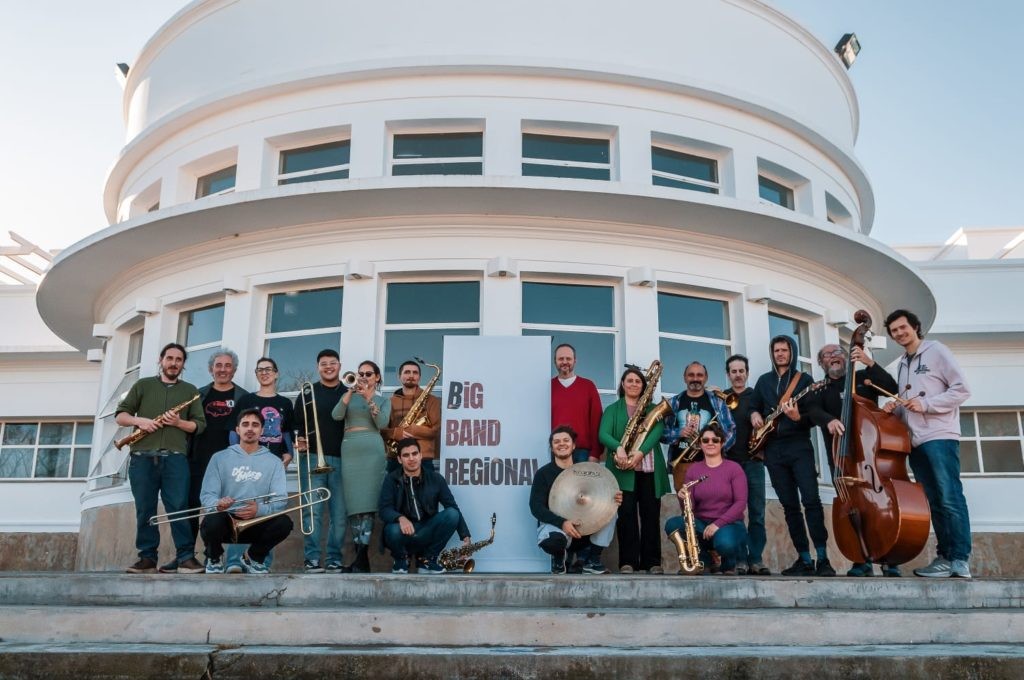 La Big Band Regional y el músico Guillermo Klein juntos en la Casa del Bicentenario