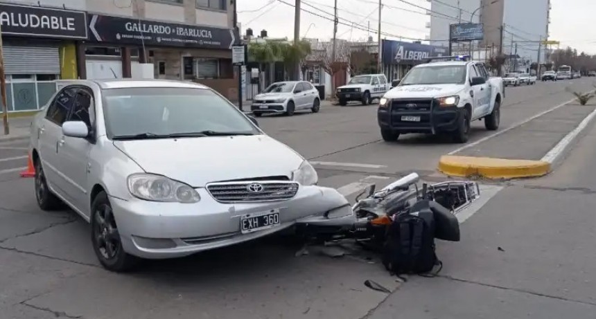 Motociclista herido en choque