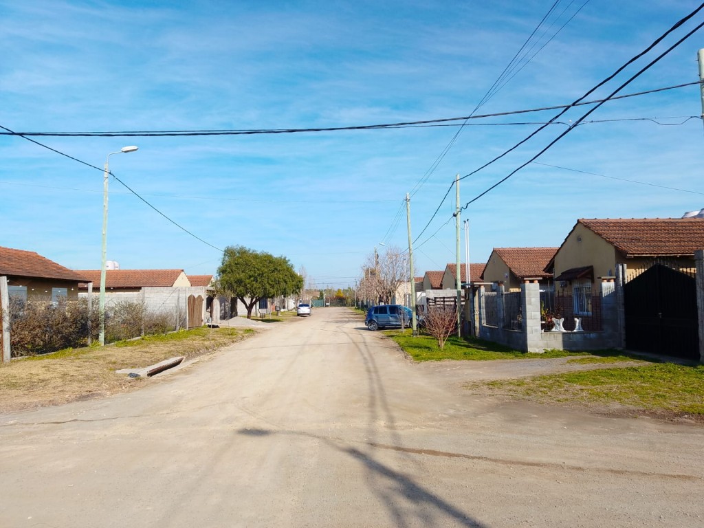Educadores: con el barrio ya concluido, buscan asfalto y cloacas