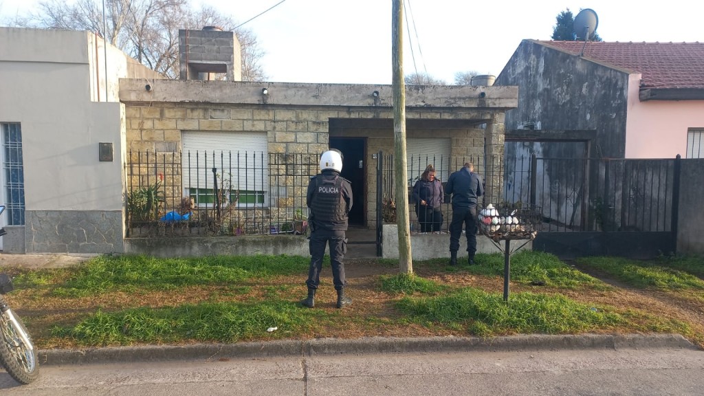Detuvieron a un hombre e imputaron a dos personas luego de allanamientos